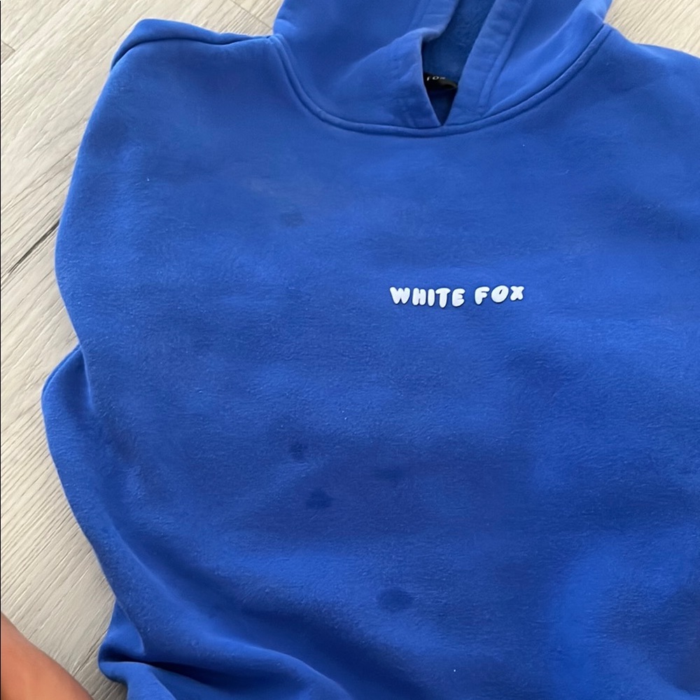 White Fox Boutique Blue Sweatshirt - Picture 3 of 4